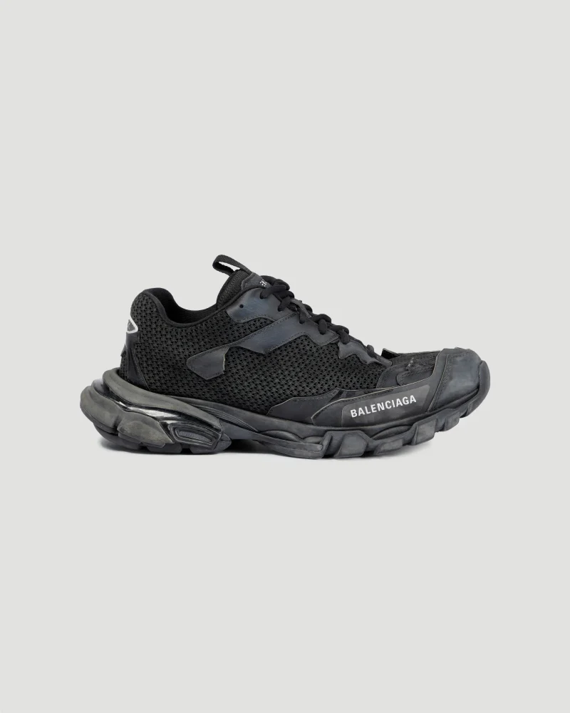 TRACK.3 Trainers in Black