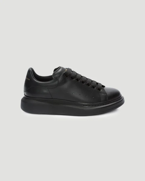 Oversized Sneaker in Black Leather
