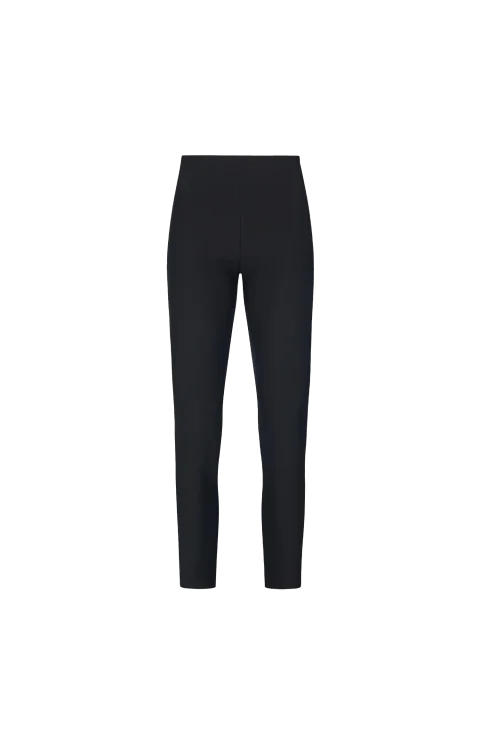 Gael Pant in Black