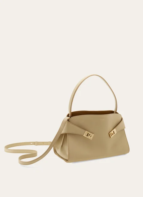 Чанта 'Hug Soft' Ferragamo — снимка 6