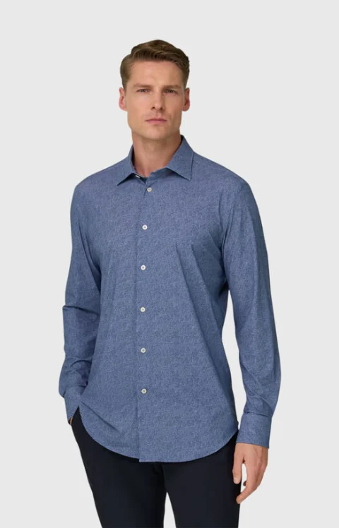 Риза със слим кройка