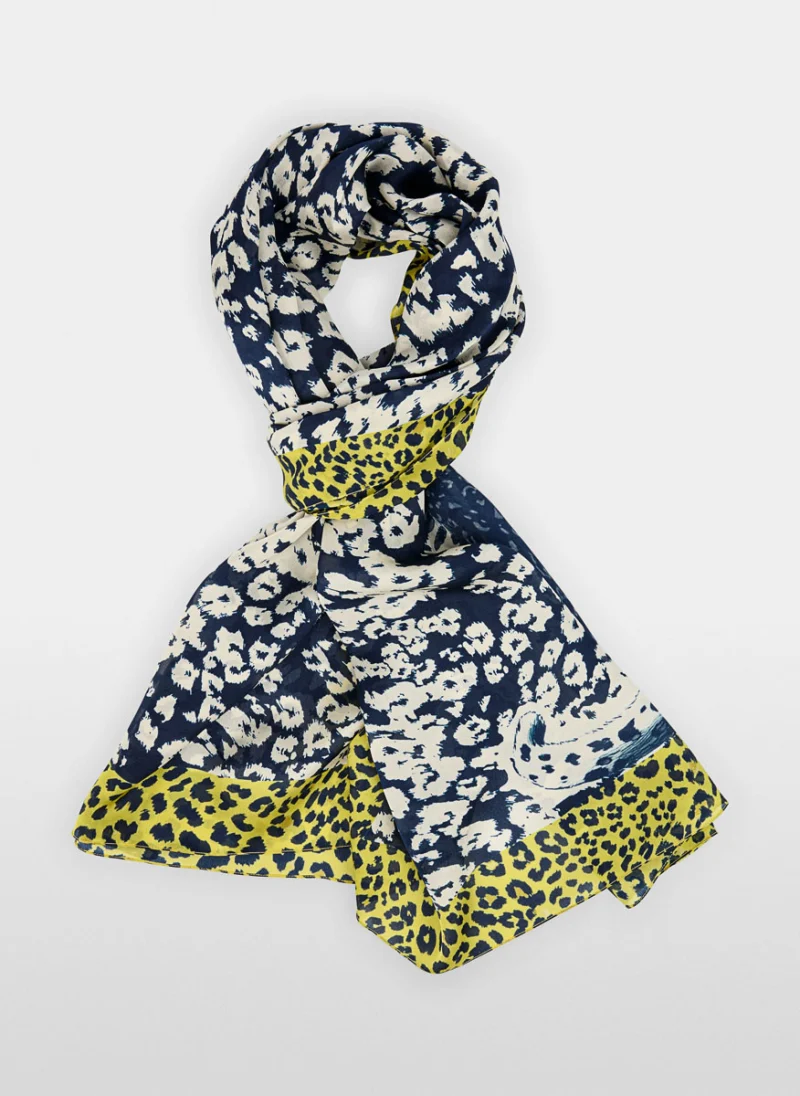 Копринен шал Marc Cain Collections