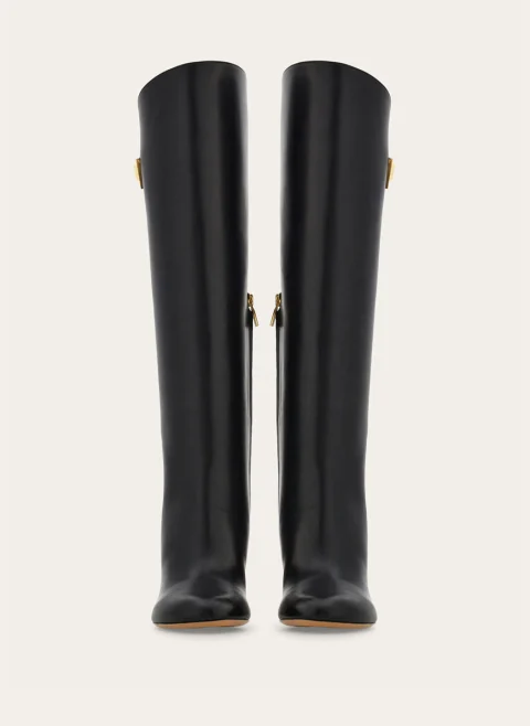 Високи кожени ботуши с 'Hug buckle' Ferragamo — снимка 4