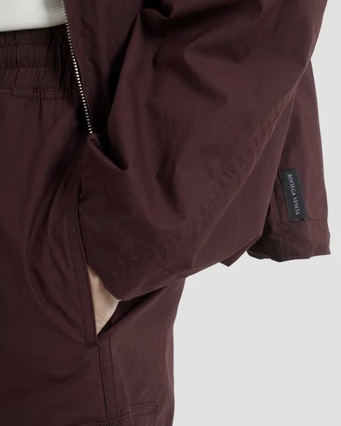 Resinated Cotton Cargo Shorts in Burgundy — снимка 4