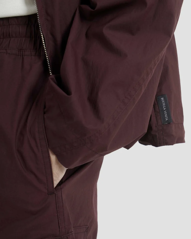 Resinated Cotton Cargo Shorts in Burgundy — снимка 4