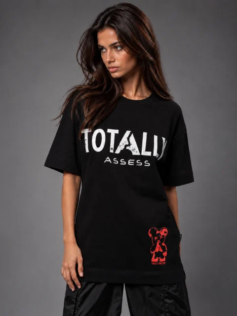 Черна овърсайз тениска Totally x Assess F