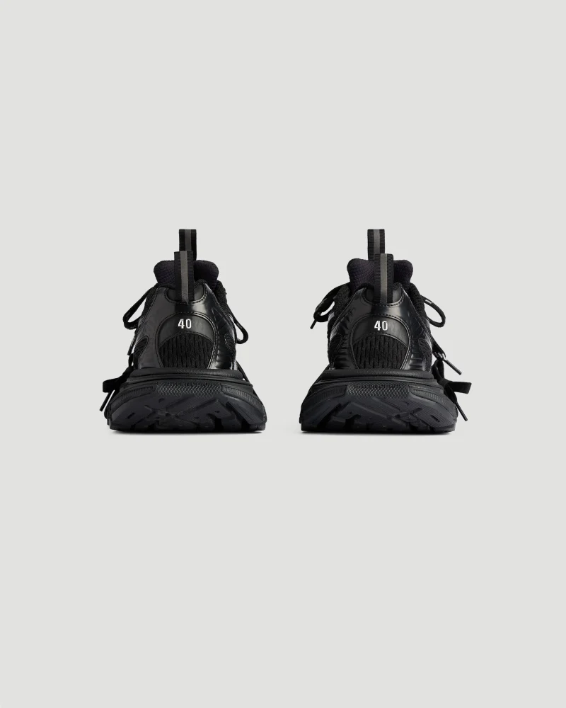 3XL Sneakers in All Black — снимка 3