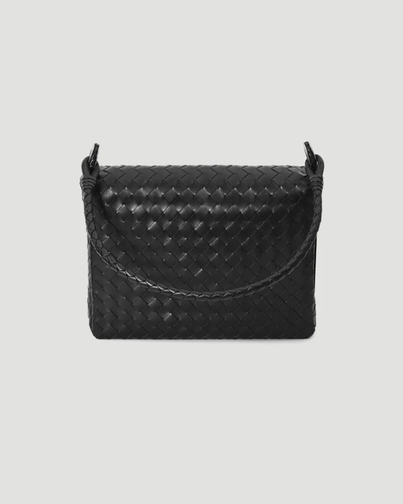 Intrecciato 15 Avenue Bag in Black — снимка 2