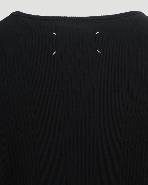Ribbed T-Shirt in Black — снимка 4
