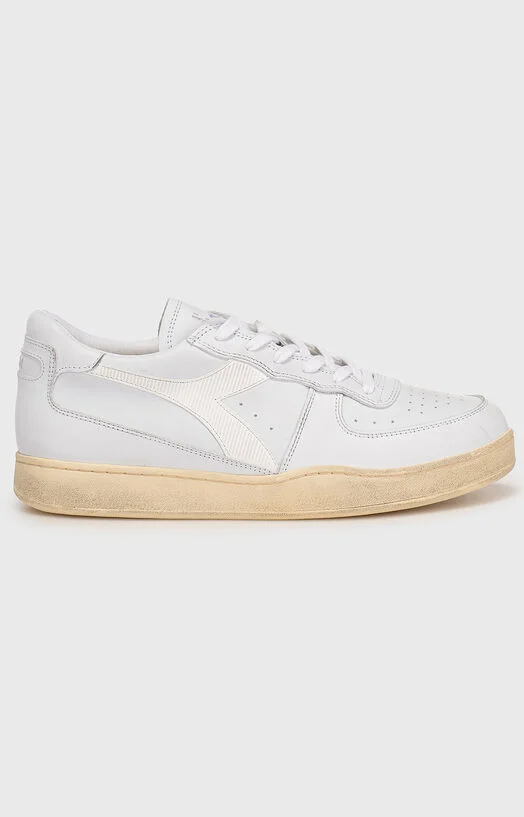 Бели спортни обувки MI BASKET LOW с екрю подметка