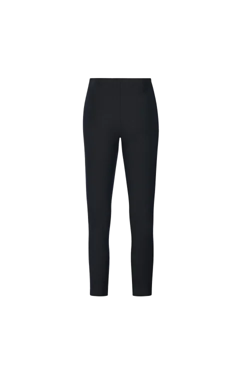 Gael Pant in Black — снимка 2
