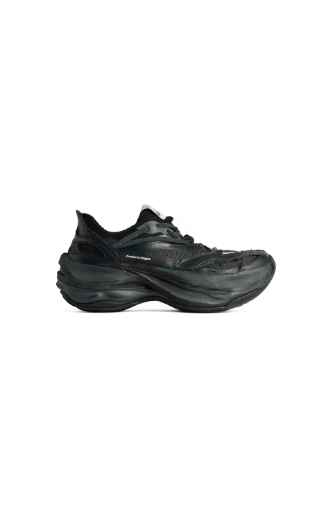Jet Sneaker in Black