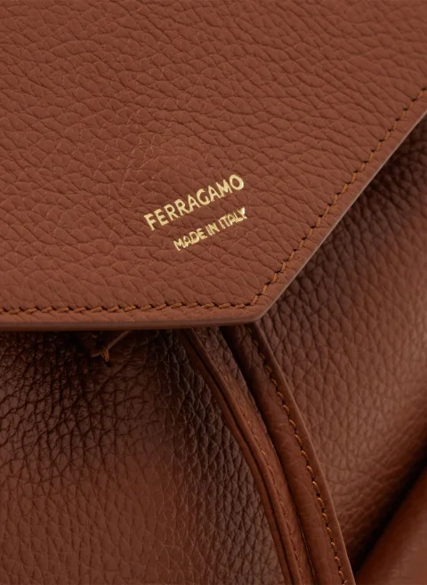 Мини кожена раница Ferragamo — снимка 4