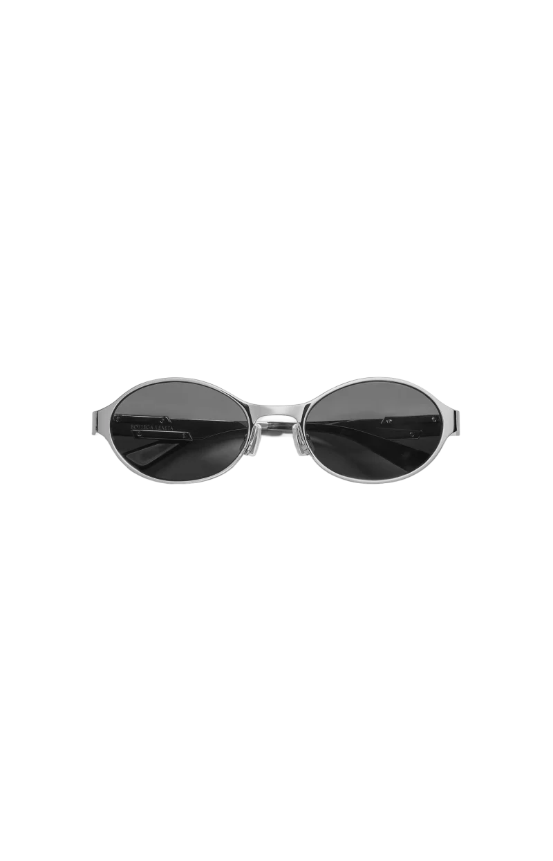 Dash Oval Sunglasses in Silver