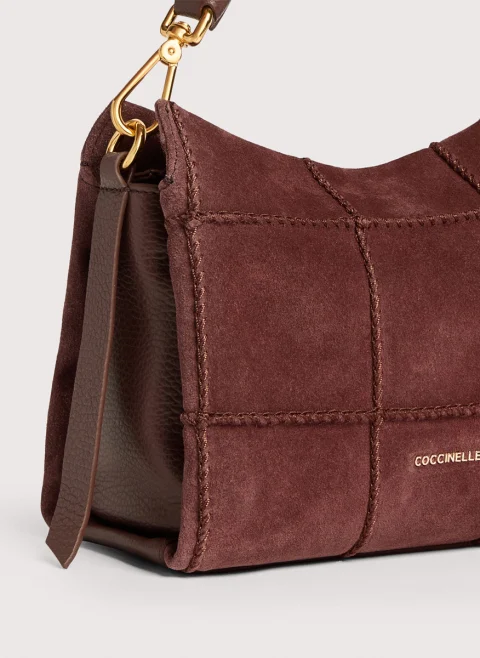 Велурена чанта Coccinelle Boheme Berry Small — снимка 2