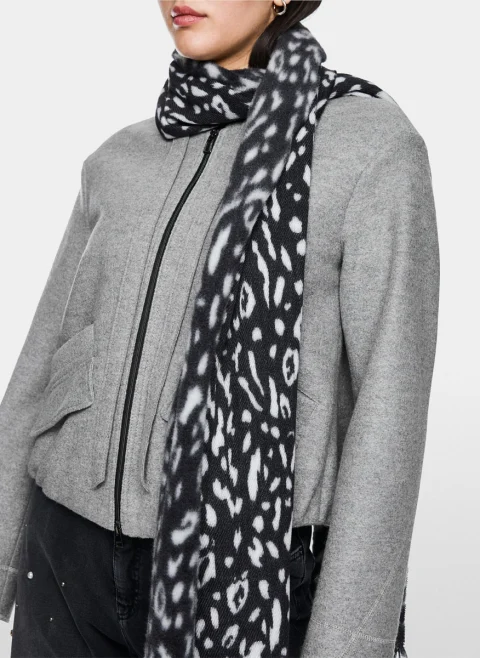 Шал от фина вълна 'Leopard' Marc Cain Sports — снимка 3