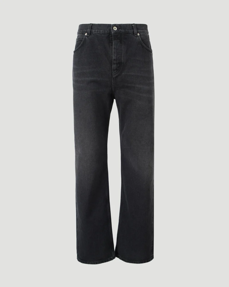 Straight Leg Jeans in Black
