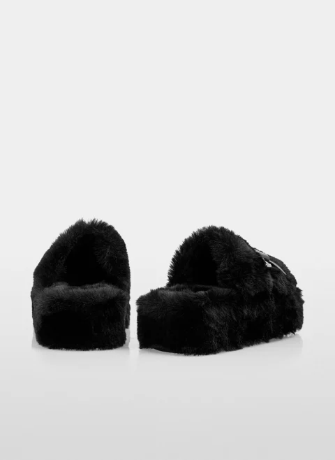 Чехли 'Fun fur' Marc Cain Sports — снимка 3