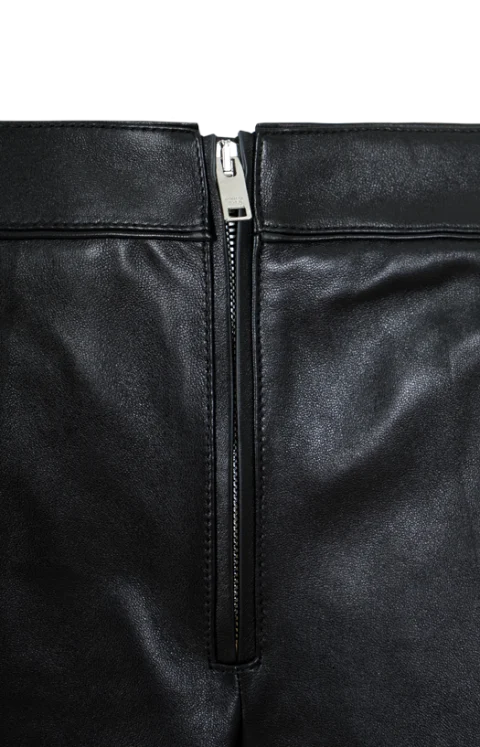 Leather Shorts in Black — снимка 2