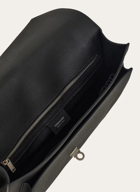 Чанта тип куфарче 'Hug' Ferragamo — снимка 6