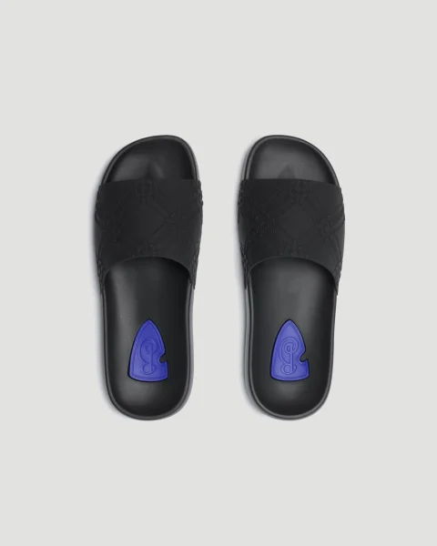 Embossed Check Dive Slides in Black — снимка 4