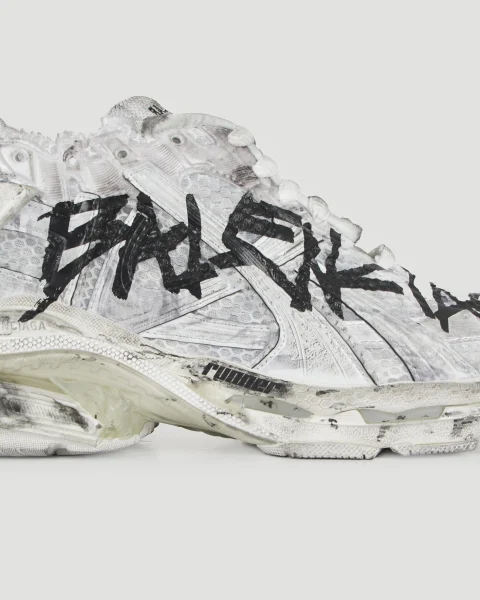 Runner Graffiti Sneaker in White — снимка 3