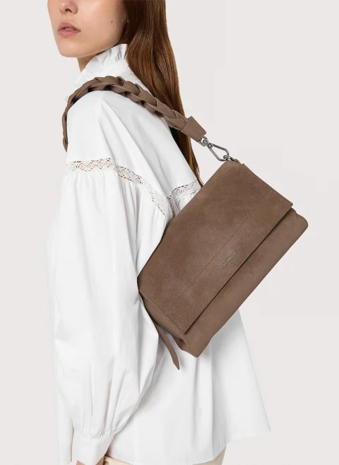 Велурена чанта Coccinelle Boheme Small — снимка 9
