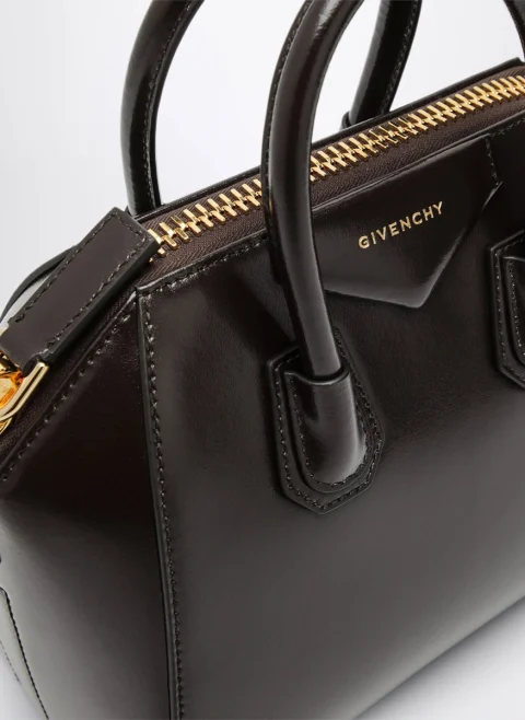 Мини чанта от естествена кожа 'Antigona' Givenchy — снимка 4