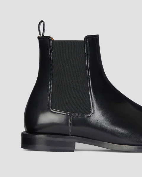 Classic Chelsea Boots in Leather — снимка 5