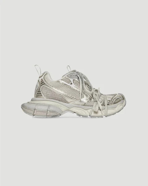 3XL Sneakers in Off White