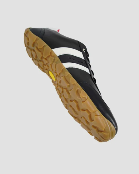 The Cadence Sneaker in Black — снимка 3