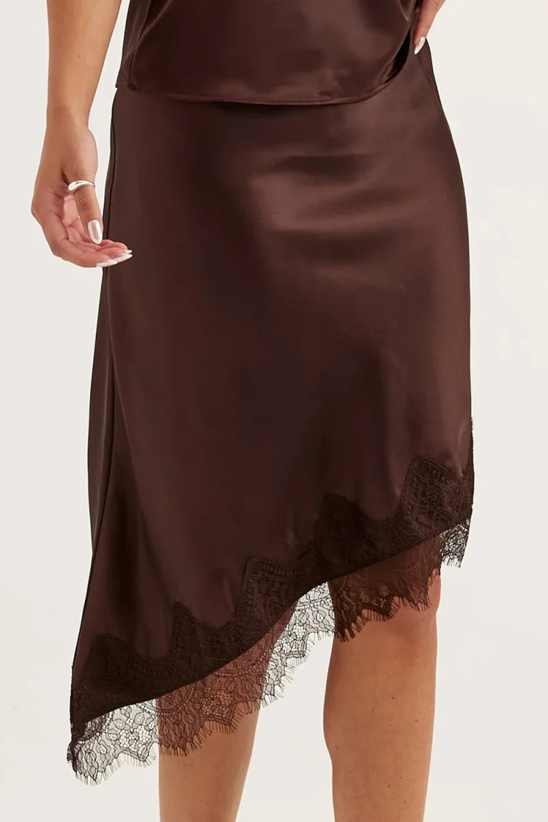 Пола Onlfaraya Satin Lace 15380116 19-1109 TCX chocolate torte — снимка 2