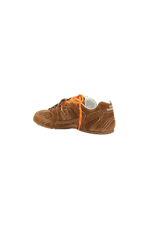 New Balance x Miu Miu 530 SL Suede Sneakers in Brown — снимка 3