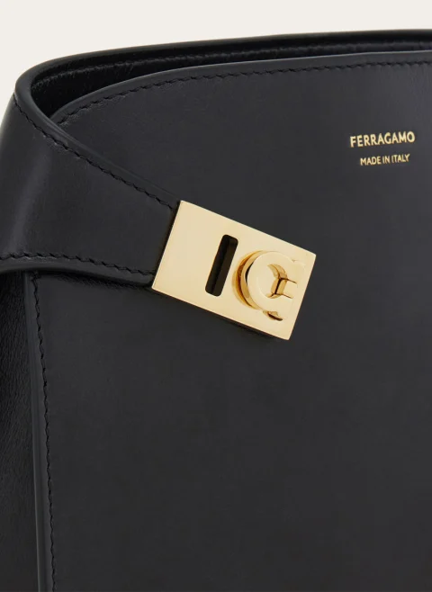 Чанта `Hug Belt bag` Ferragamo — снимка 5