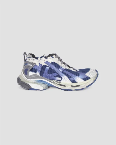 Runner Gradient Sneaker in Beige and Navy