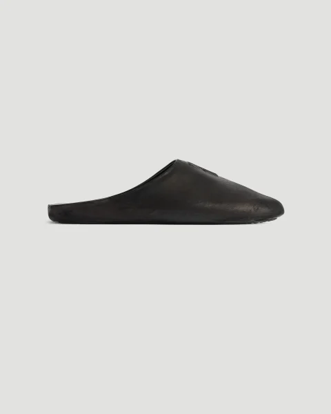 Château Flat Mules in Black