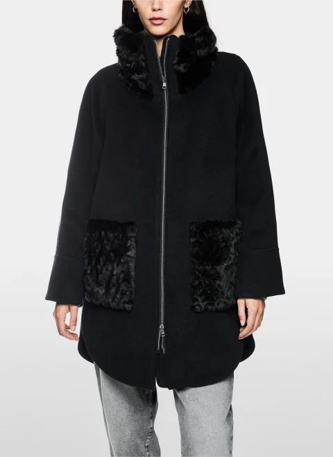 Палто от алпака с 'faux fur' детайли Marc Cain Additions — снимка 2
