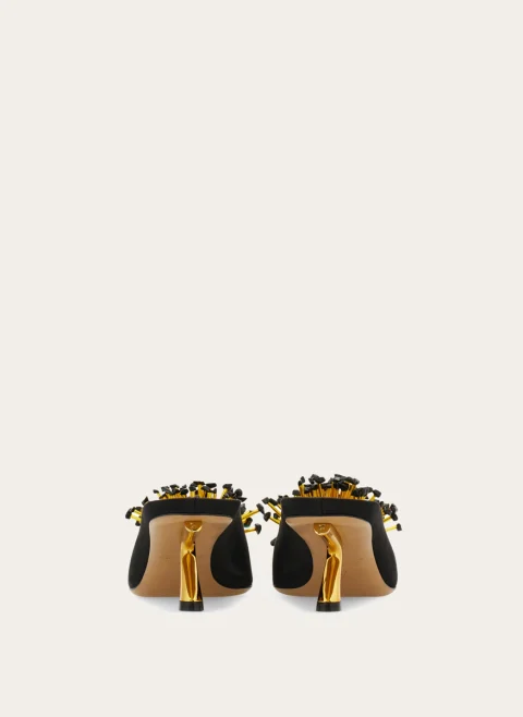 Обувки на ток с 3D мотив Ferragamo — снимка 3