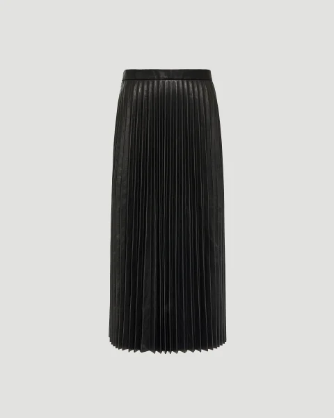Pleated Skirt in Black