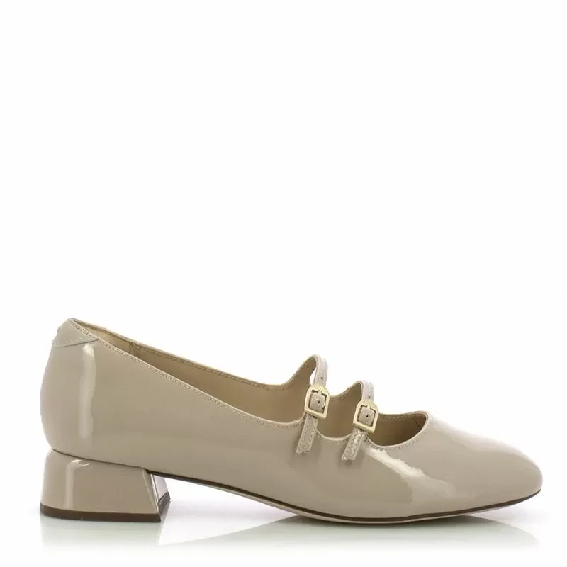 Токчета CLARKS – 26181313 DAISS30 SHINE SAND PATENT