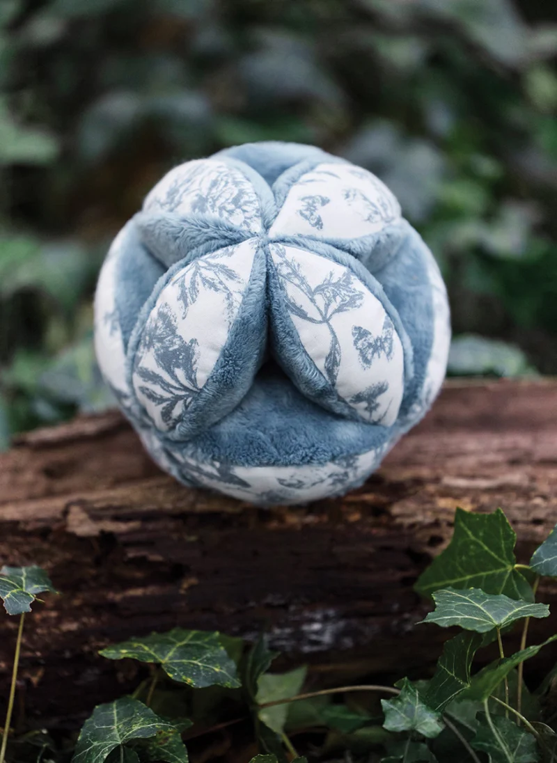 Плюшена играчка с принт 'Sensory ball' Tartine et Chocolat