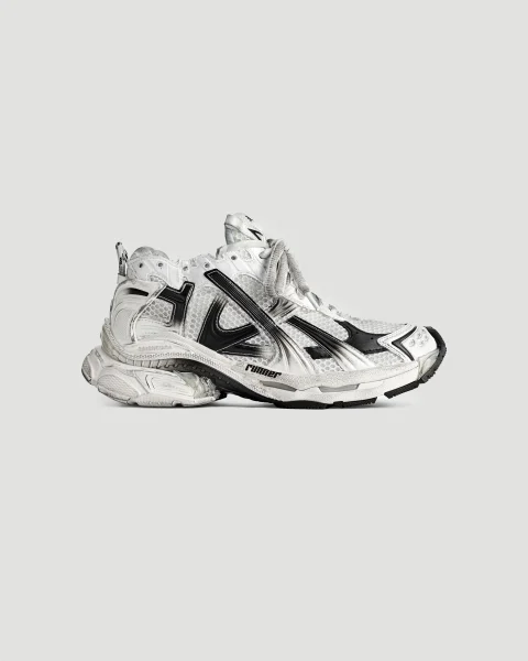 Runner Gradient Sneaker in White and Black