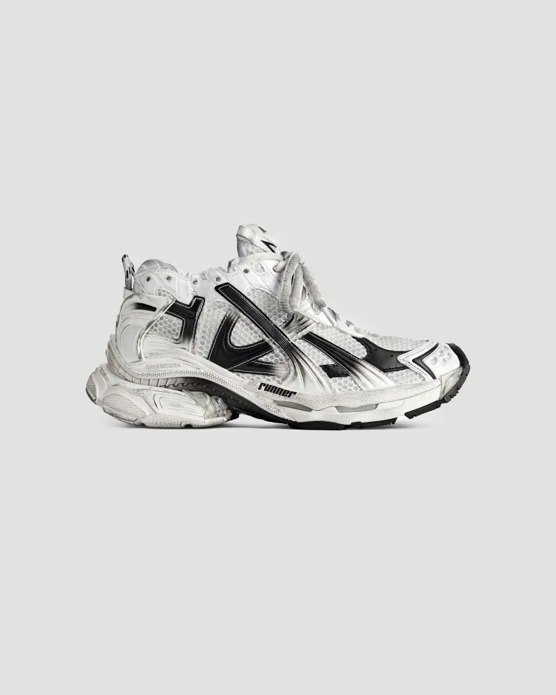Runner Gradient Sneaker in White and Black