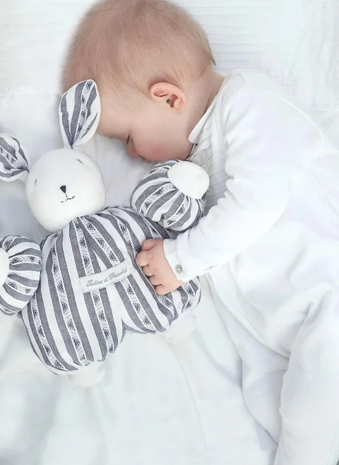 Плюшена играчка 'Augustin the rabbit 1977' Tartine et Chocolat — снимка 3
