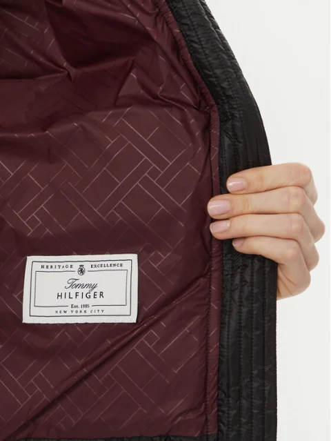 Tommy Hilfiger Пухено яке WW0WW51517 Черен Relaxed Fit — снимка 6