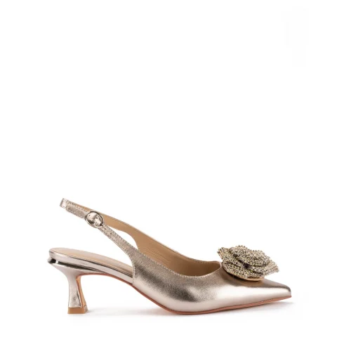 Дамски златни обувки с ток Alma En Pena