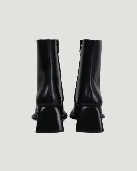 Ankle Boots in Leather — снимка 4