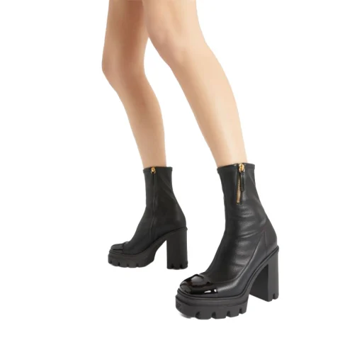 Дамски боти с лачено бомбе Giuseppe Zanotti — снимка 9