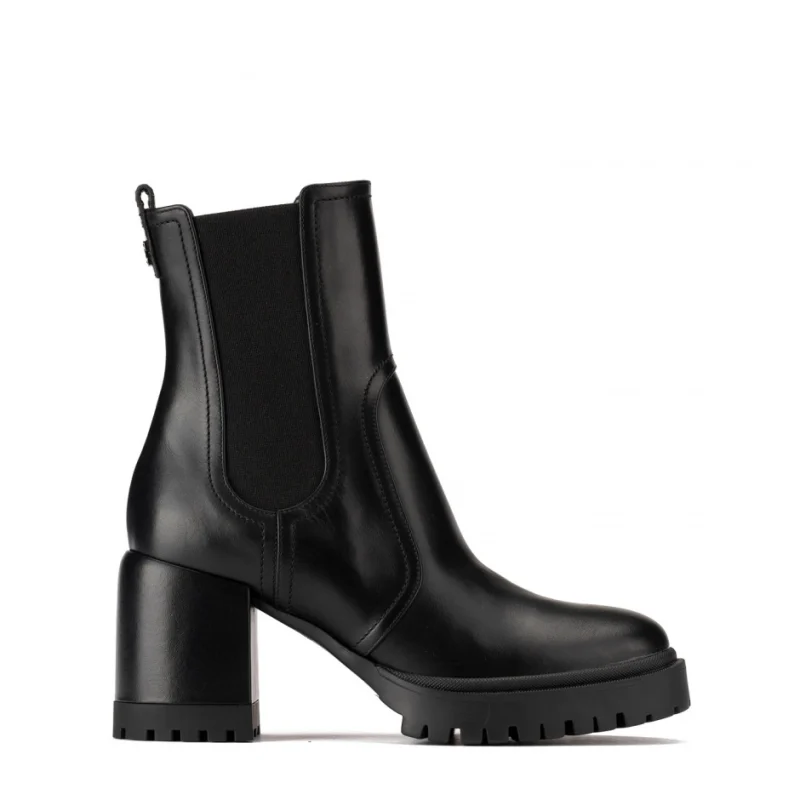 Дамски кожени боти Casadei