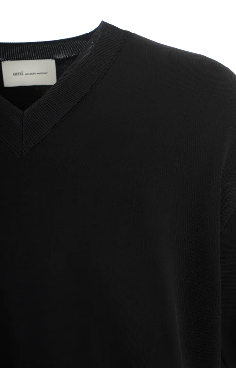Wool Short Sleeve V-Neck Sweater in Black — снимка 2